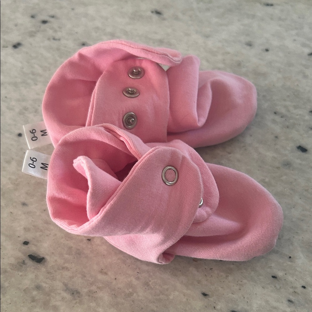 Ella bonna baby booties pink girls 0-6 months excellent used condition